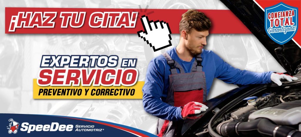 Banner con un mecánico arreglando un auto